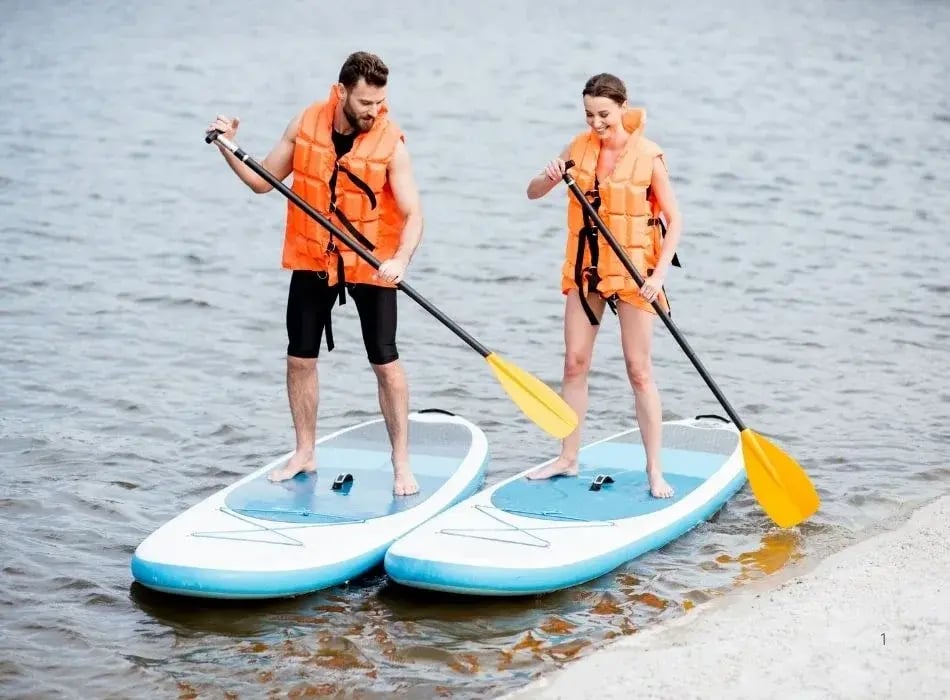 2 people paddleboarding